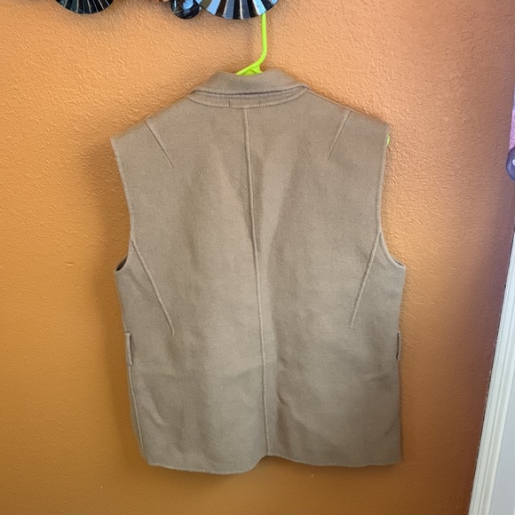 Wool vest - Picture 3 of 9